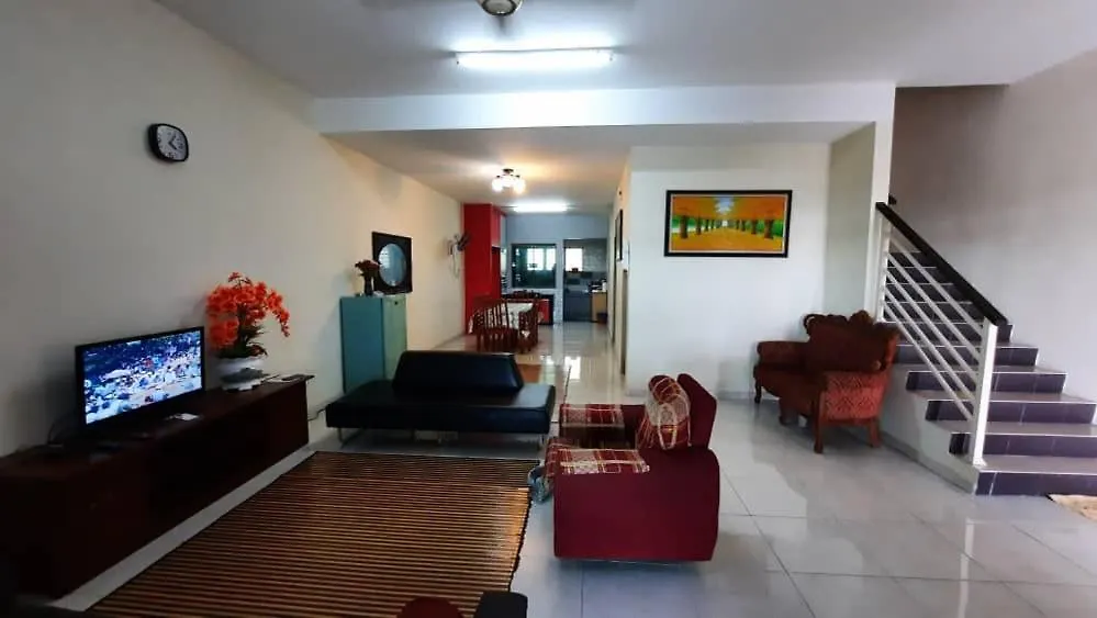 Homestay Ipoh Maziah Holiday home